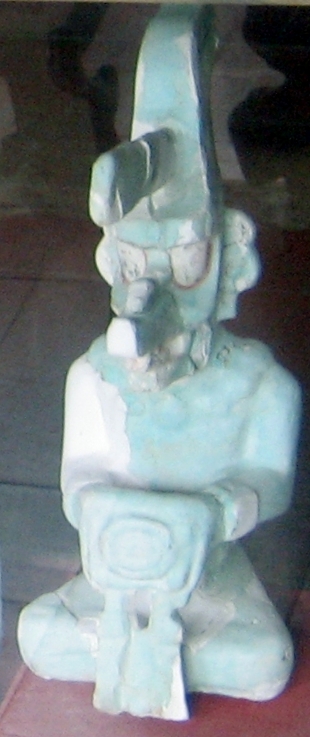 God_K_effigy_1,_Tikal.jpg