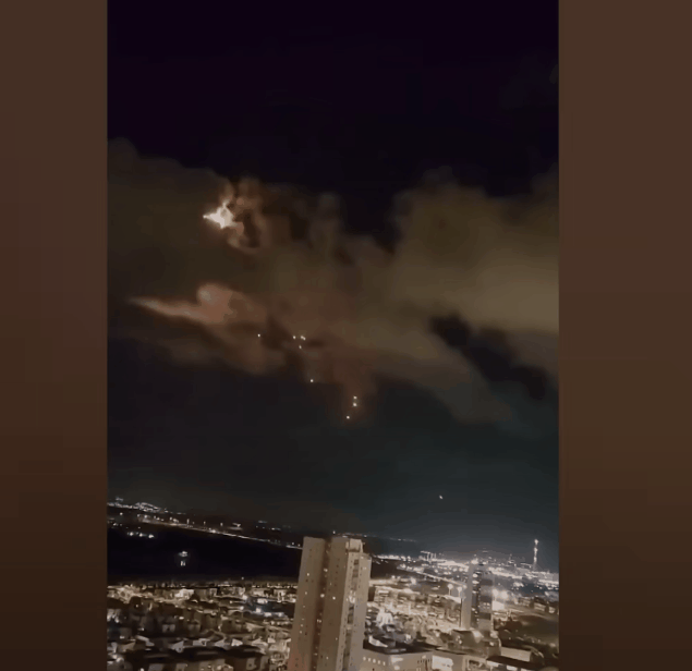 Meteorshower 1.gif